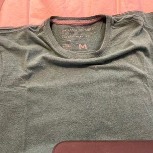 Banana Republic Soft Wash tee Medium Green